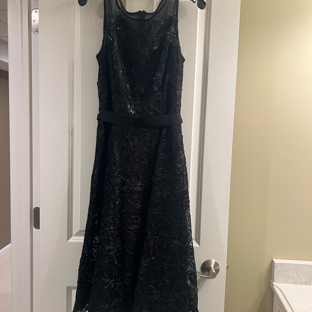 Teri Jon Black Floral Lace Midi Dress